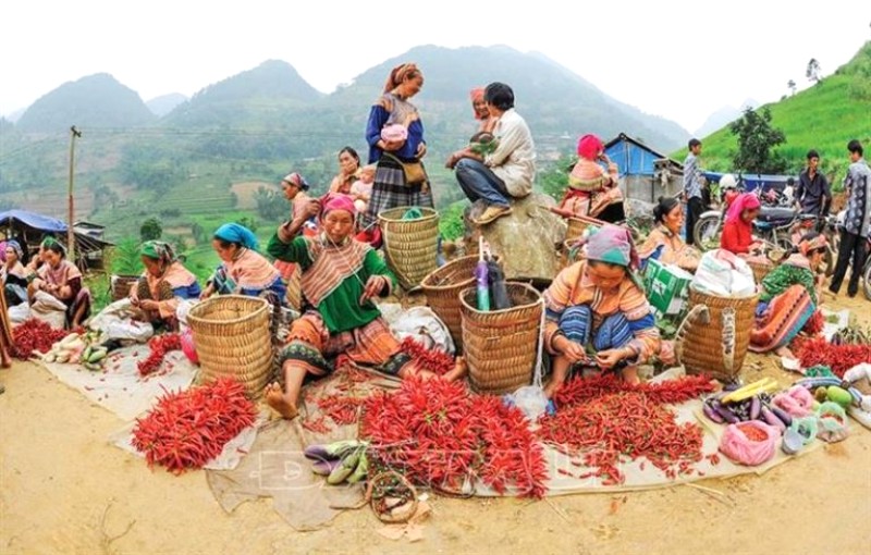 Chợ Quyết Tiến: Nơi du khách hòa mình vào cuộc sống thường nhật của người dân Hà Giang.