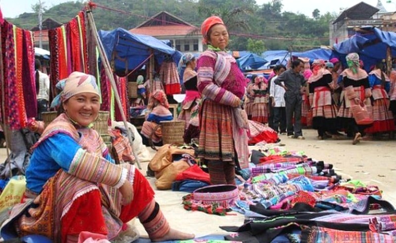 Khám phá chợ Quyết Tiến: Lưu ý du khách!