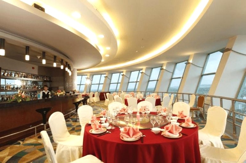 Khách sạn Majestic Móng Cái