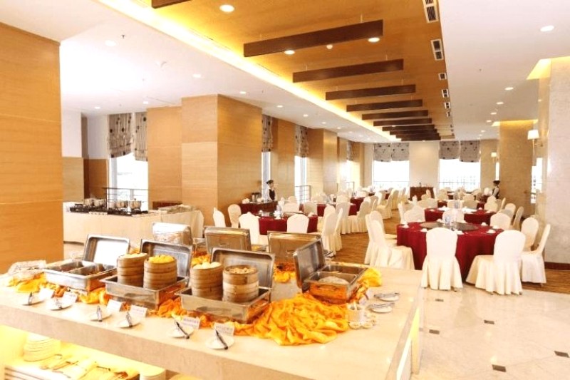 Khách sạn Majestic Móng Cái