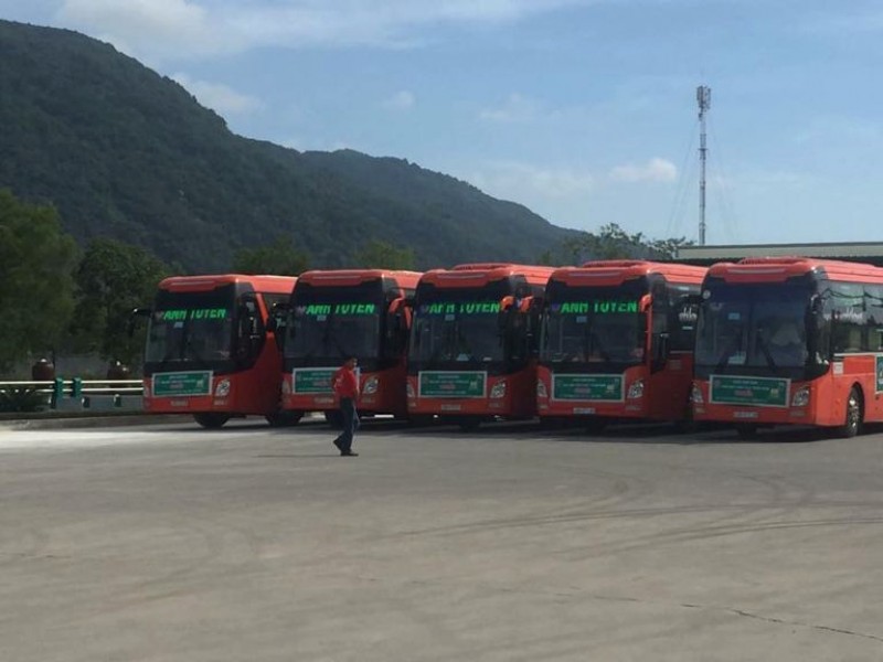 Xe buýt chạy thường xuyên (10 chuyến/ngày), giúp bạn dễ dàng lựa chọn chuyến phù hợp.